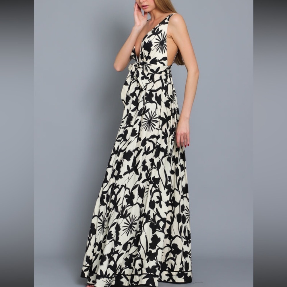Aakaa Ballagio Black Floral Deep Plunge Maxi Dress - Picture 4 of 15